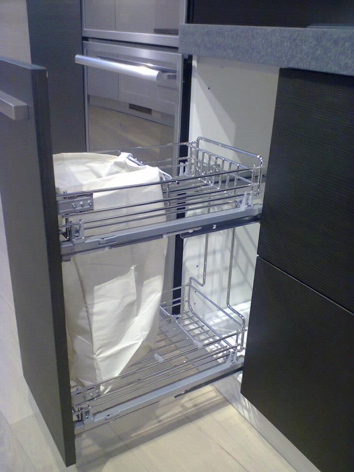 Izvlečni sistem za začimbe s pralno vrečko za kruh